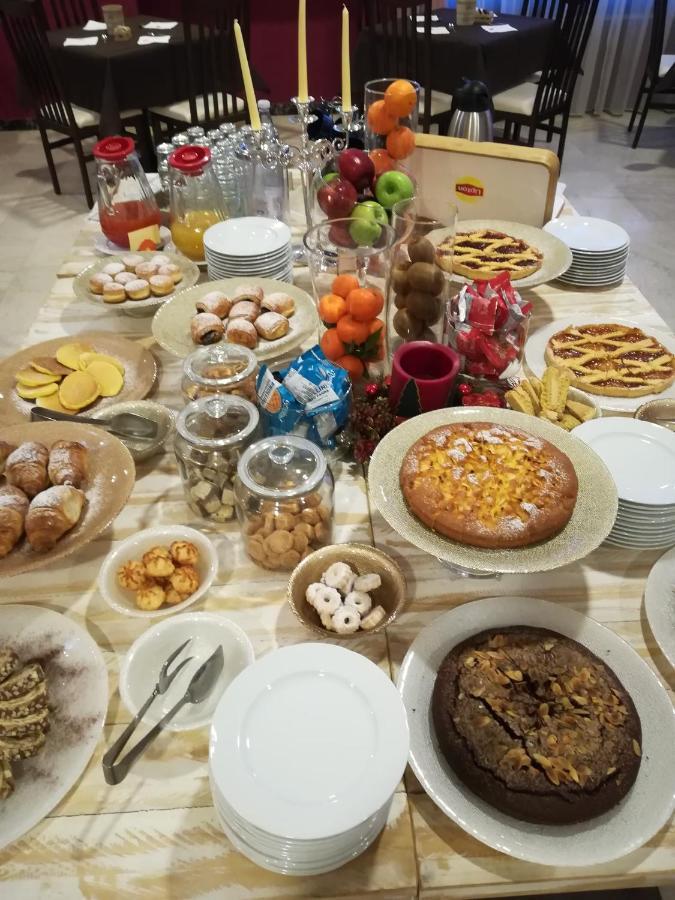 Hotel Crosal Ρίμινι Εξωτερικό φωτογραφία